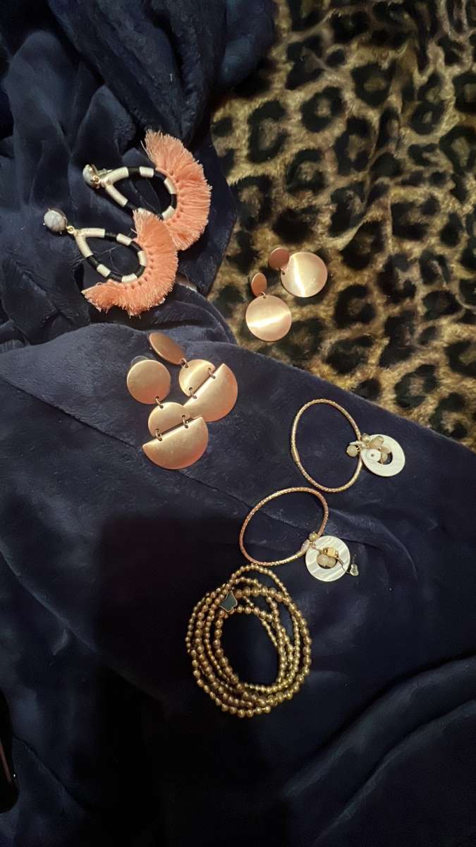 bundle of make up scarfs and socks also hats