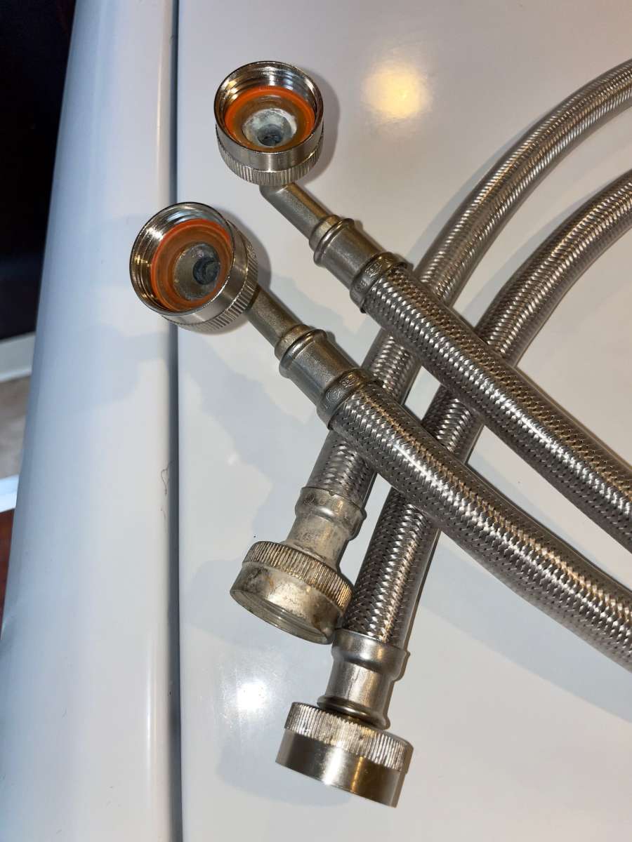 Hotpoint HTW240ASKWS 38 Cu Ft White Top Load Washer