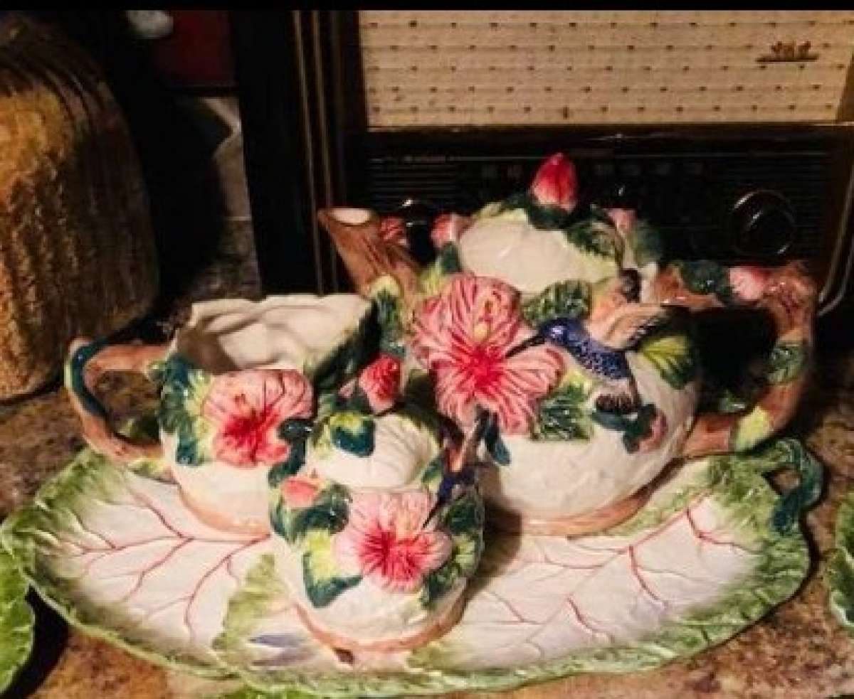 Vietri Italy Spring Leaf Majolica Service Plate