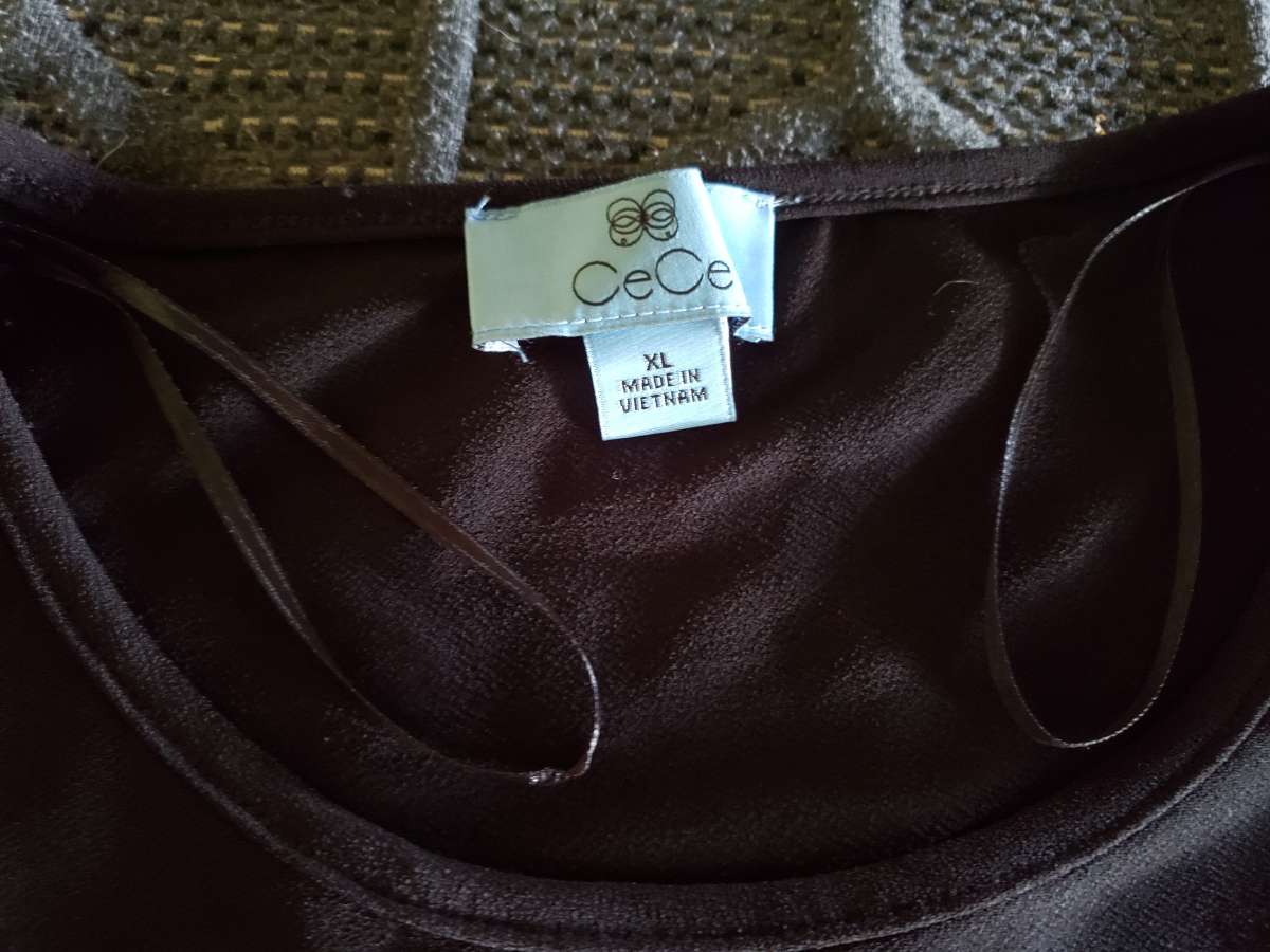 An xLarge black Short with Little White Daisys