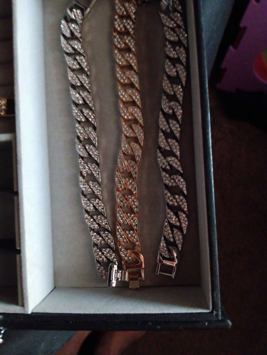 watches necklaces and braclet