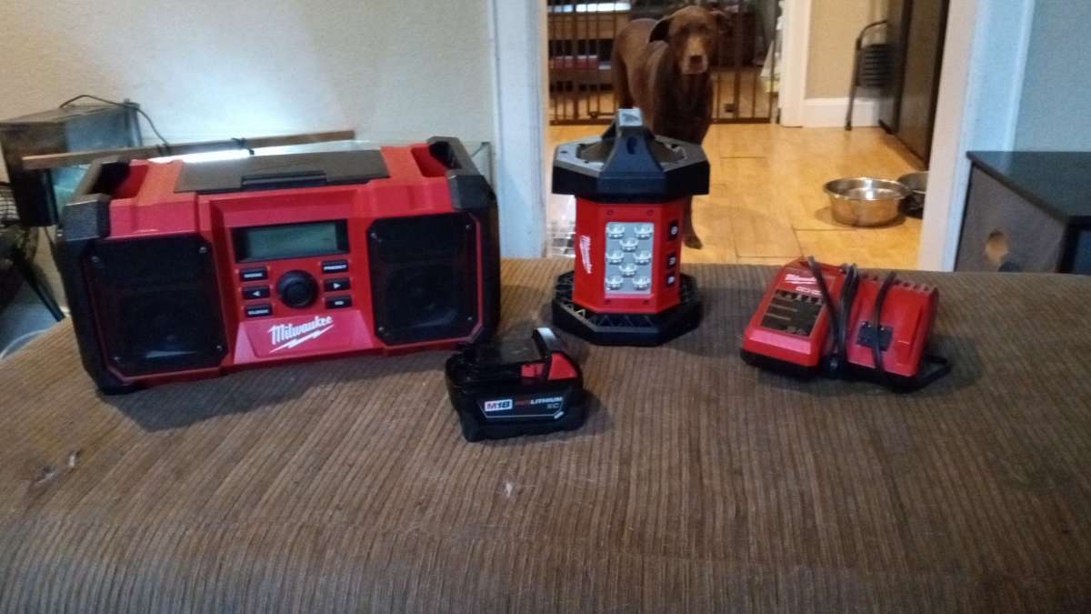 radio light charger and batt