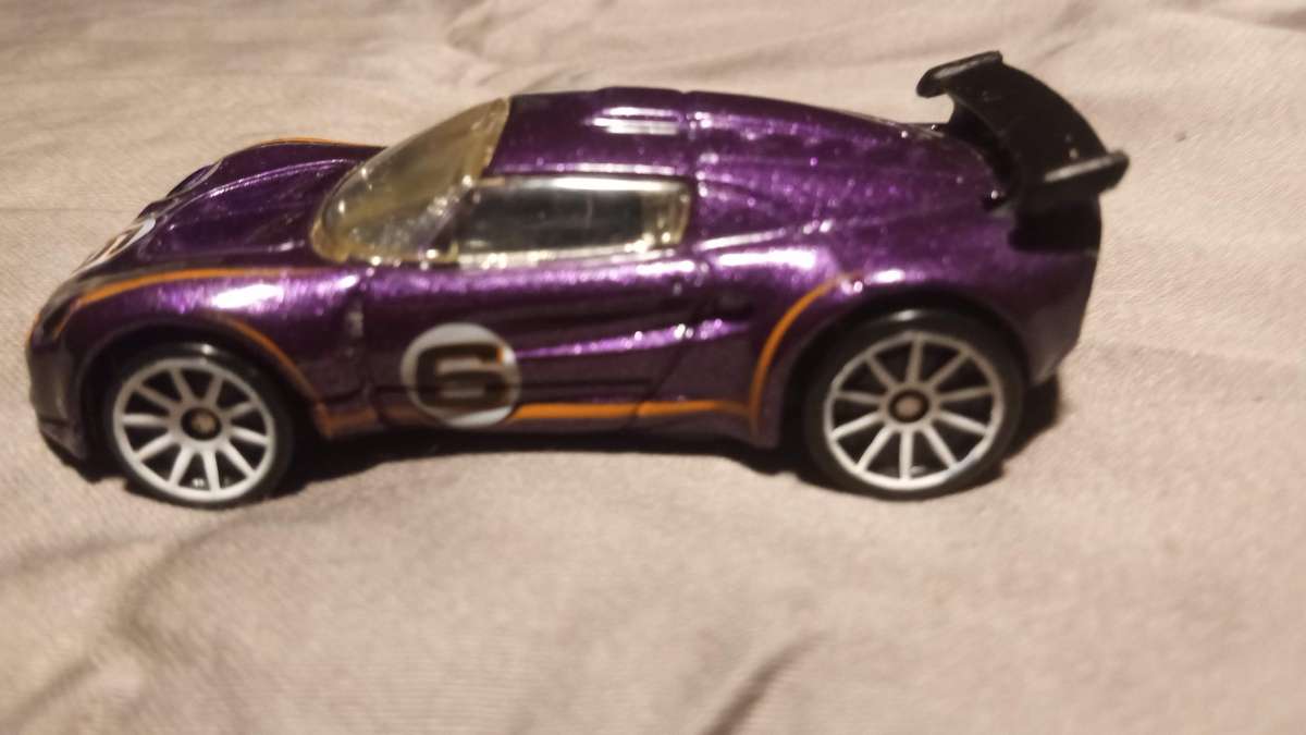 Hot wheels Metallica purple lotus spirit Elise mainline