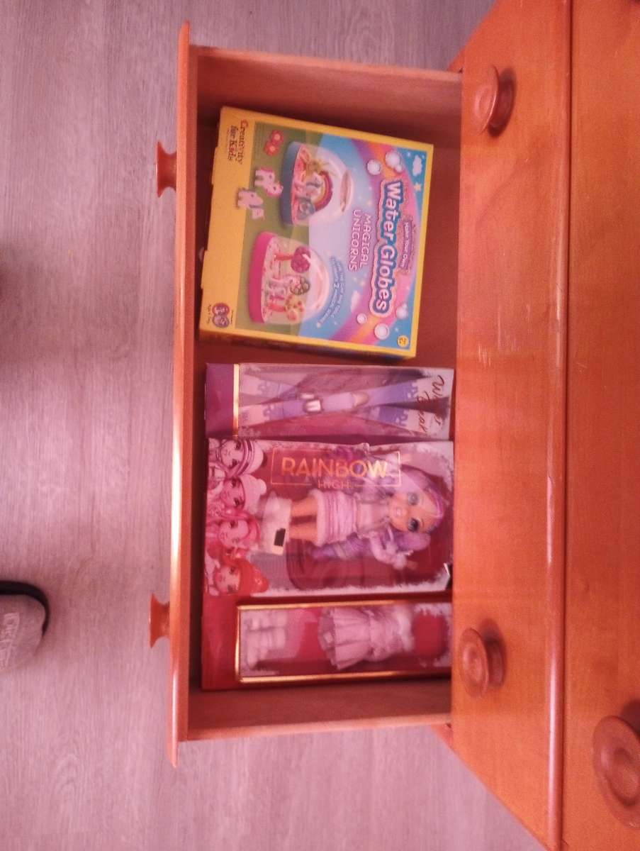 two bedroom apartment everything must go 2000 for everything