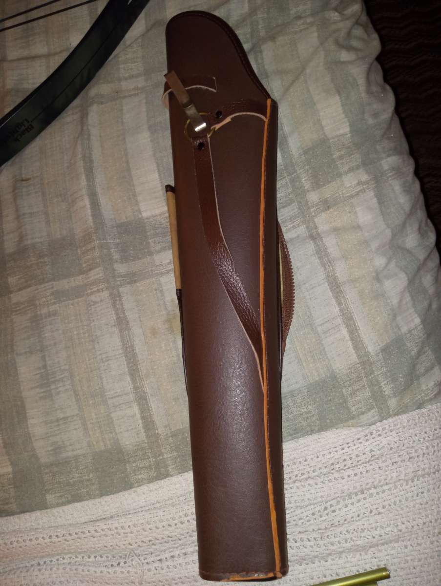 Fred Bear Signature Jennings Bow with 9 Arrows and Tips