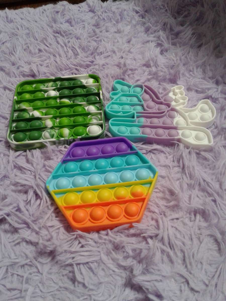 3 popets