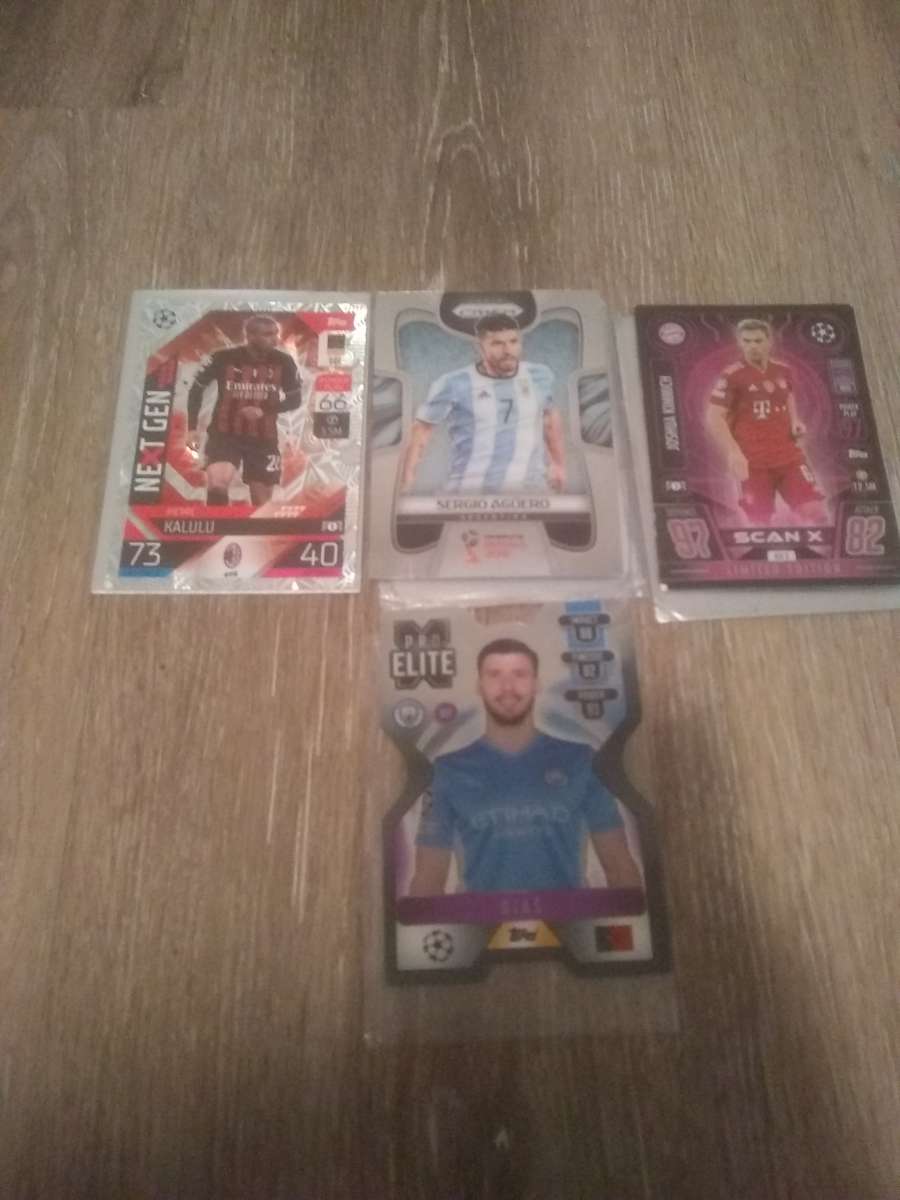 4 really rare soccer cards