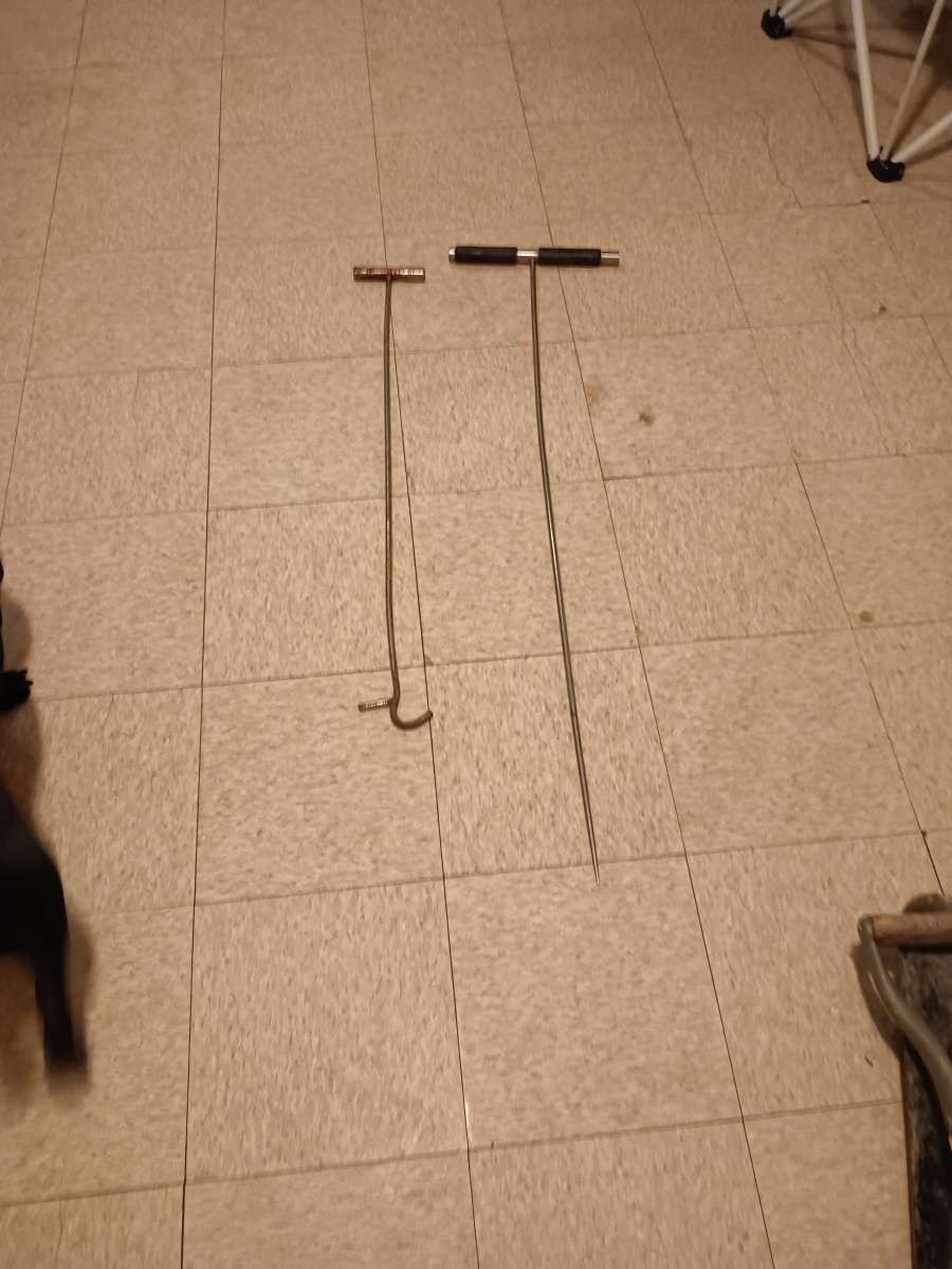 shovels rakes hoe headge trimers probe ro