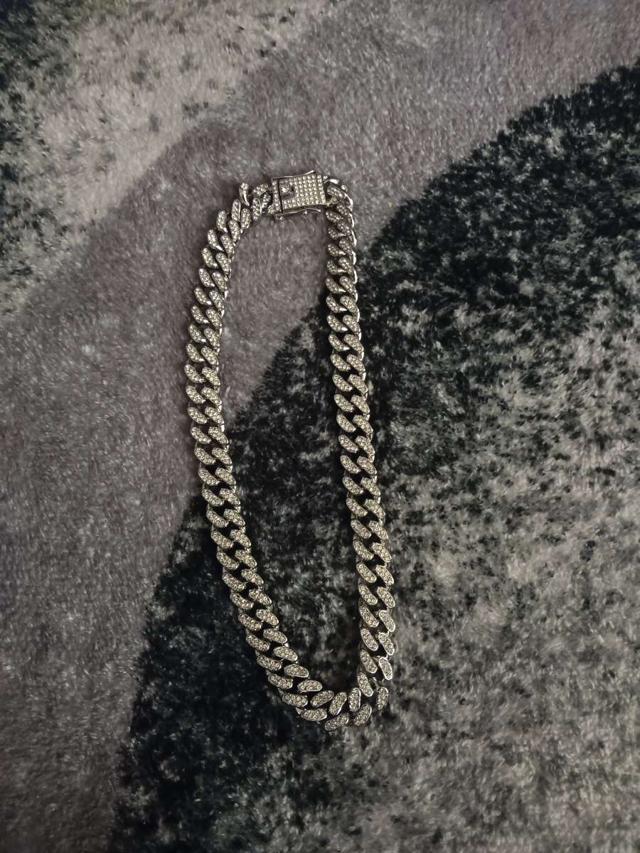 watches necklaces and braclet