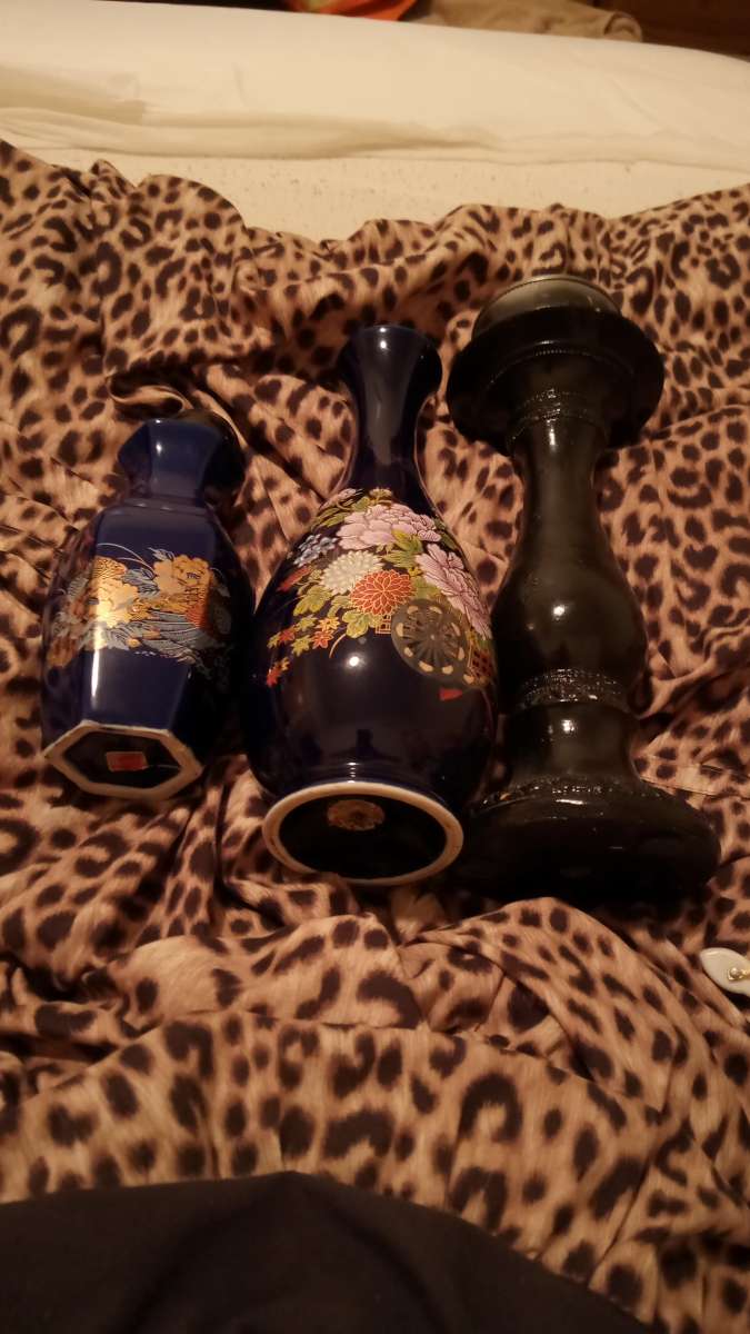 glass vases and their antiques