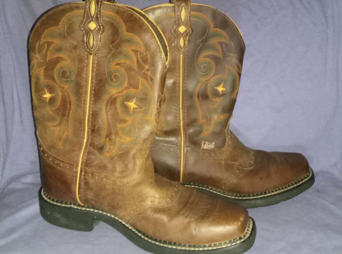 womens cowgirl boots