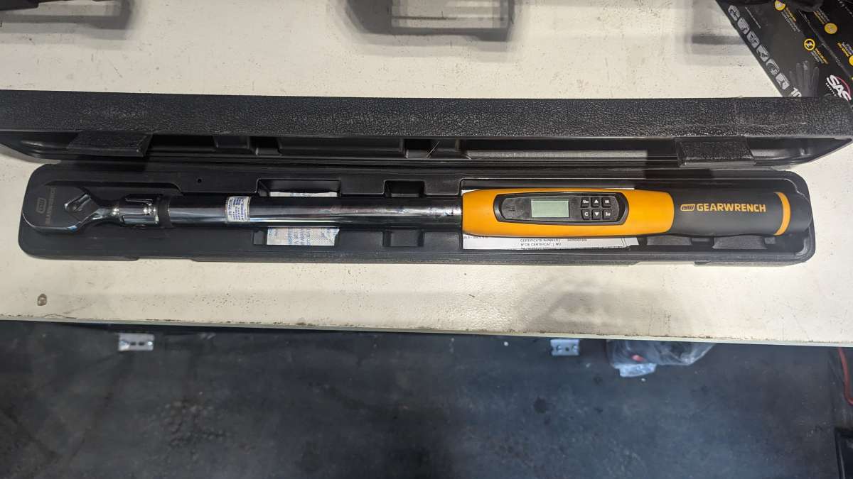 1l2 torque wrench gearwrench digital