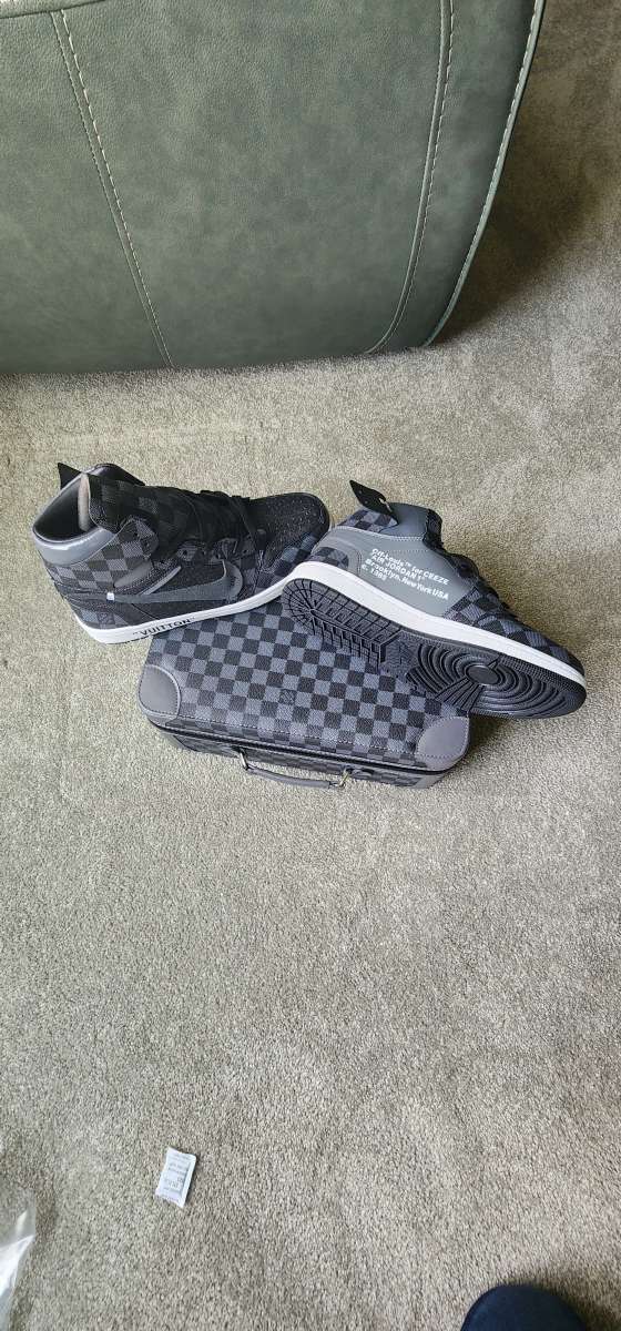 Louis Vuitton Sneakers