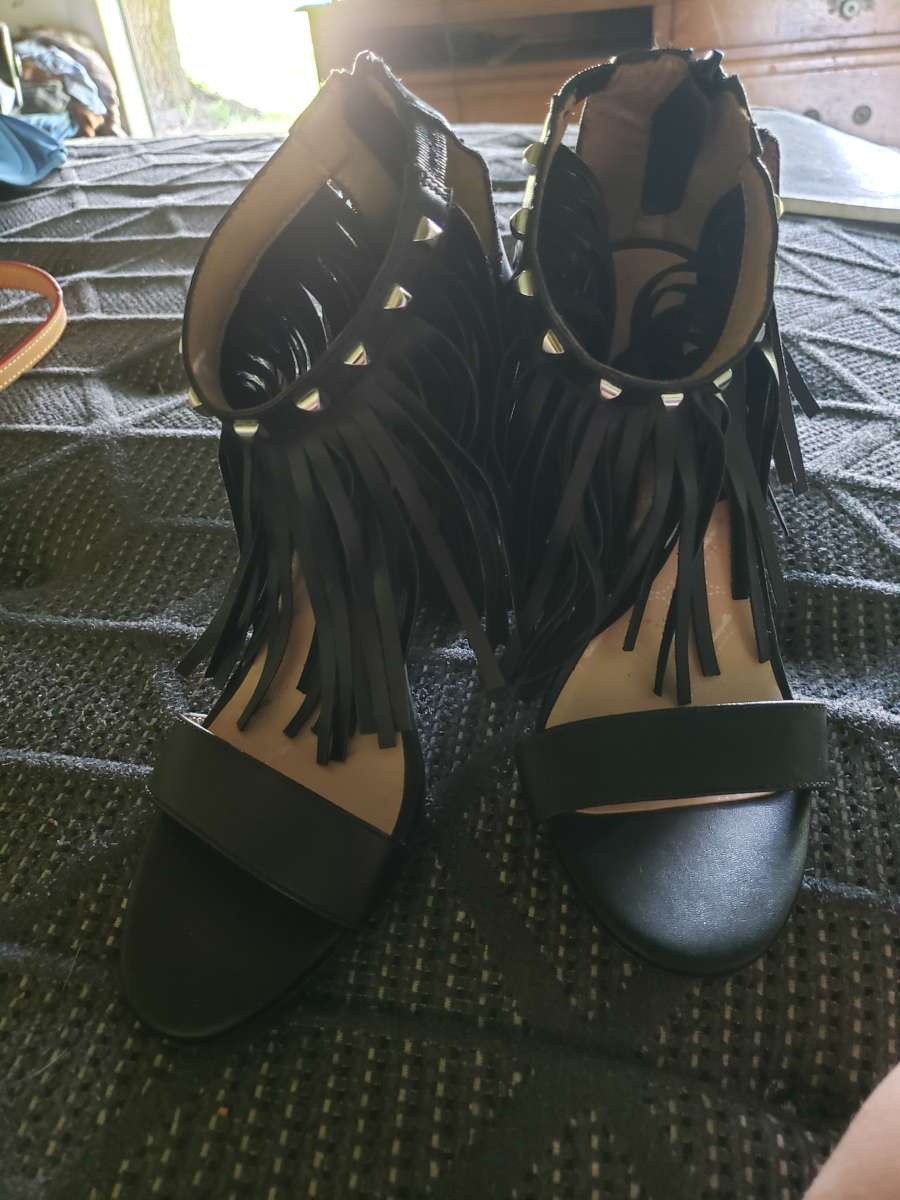FRINGE BLOCK HEEL HIGH HEELS