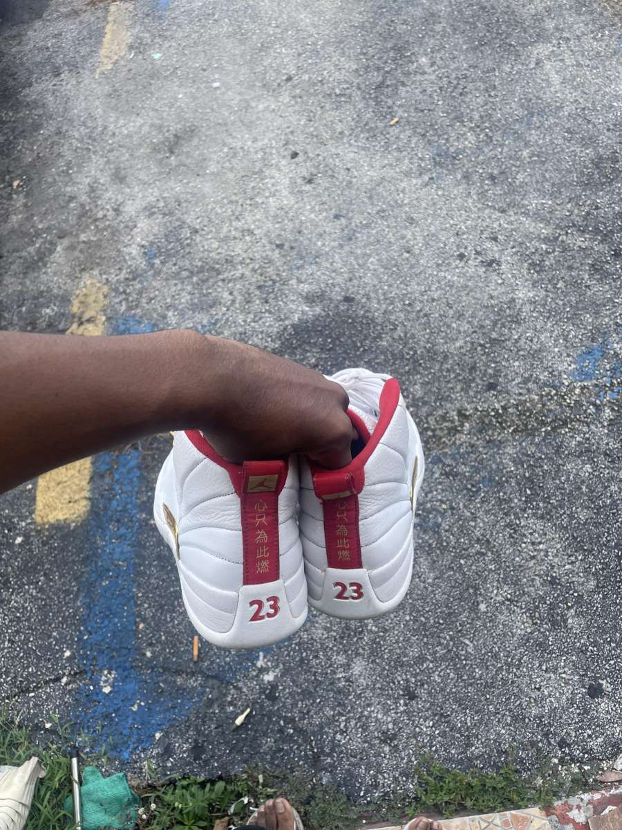 Jordan Retro 12