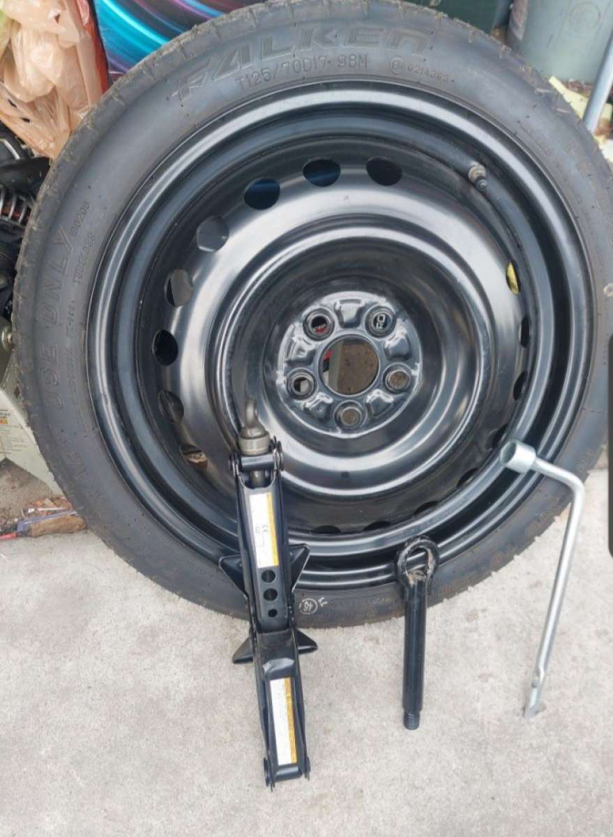 Emergency Toyota corolla kit