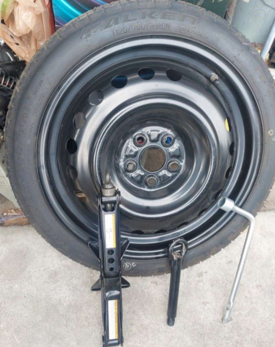 Emergency Toyota corolla kit