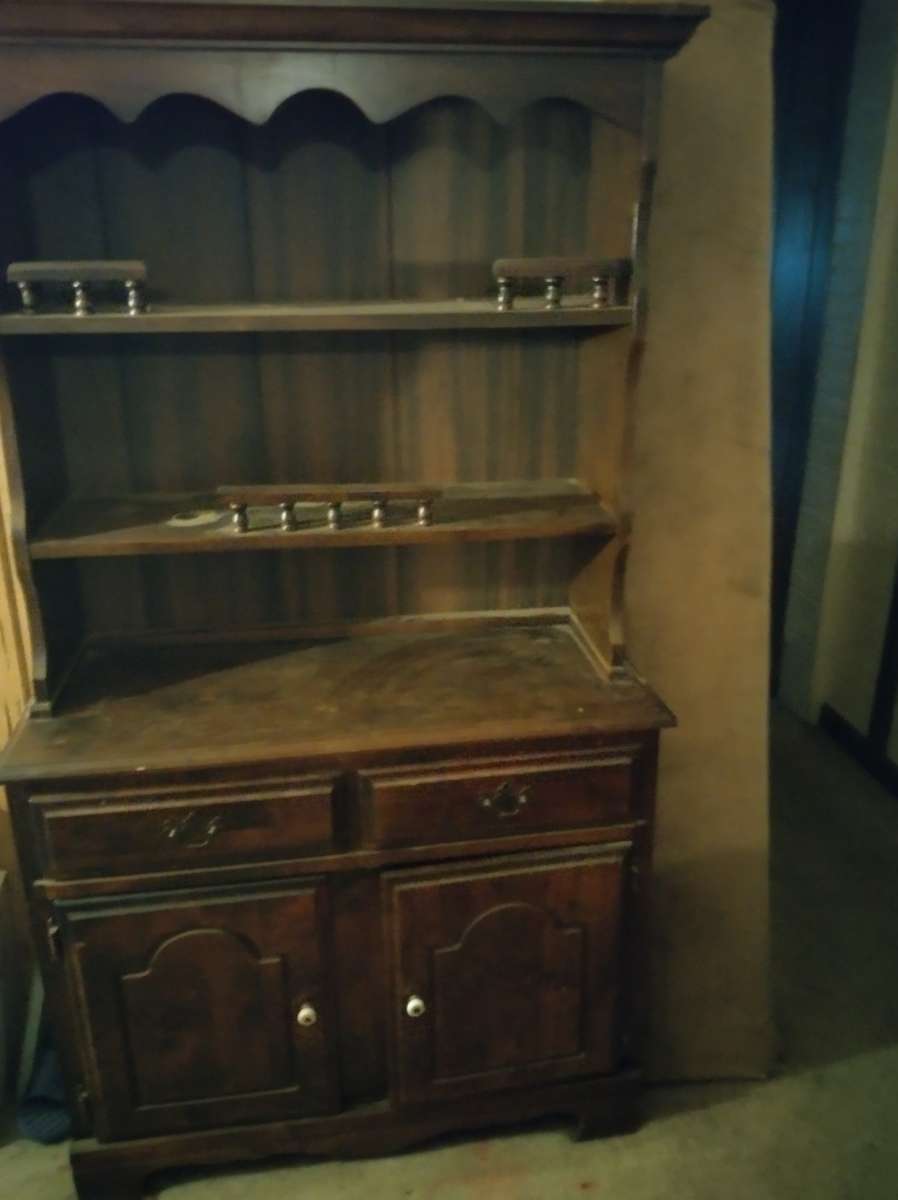 2 piece hutch Brown color