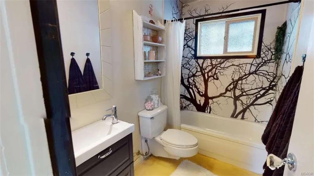 Wonderful 1bed 1bath condo unit for rent