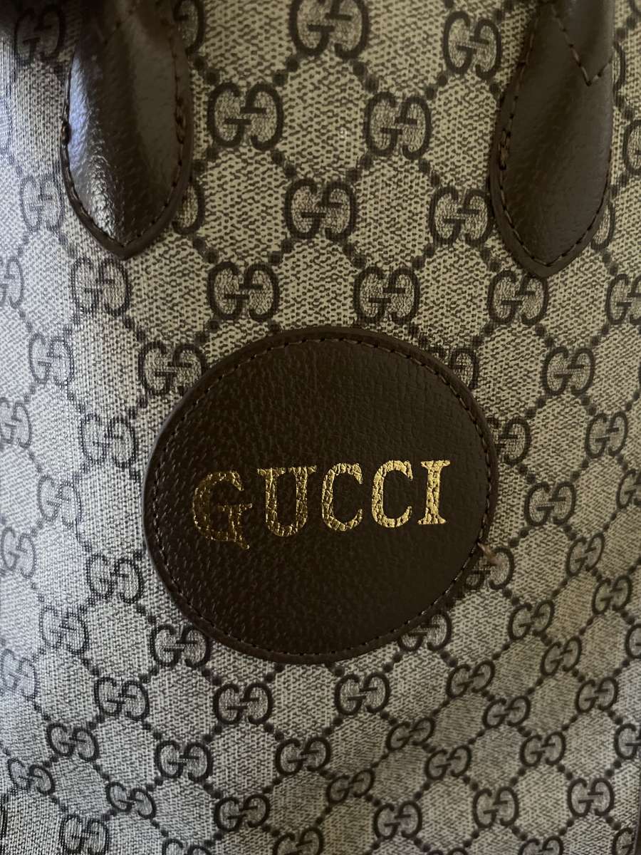 Gucci hand held purse