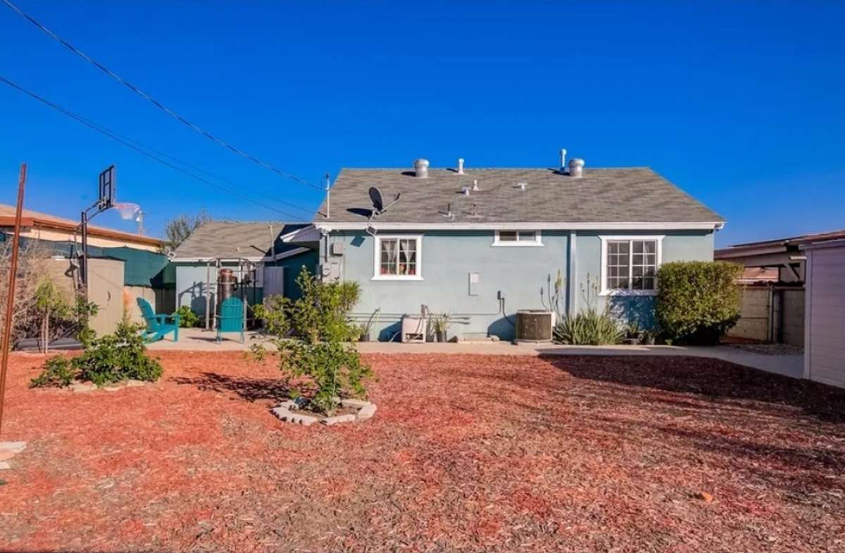 Beautiful Family 2beds 1bath for rent