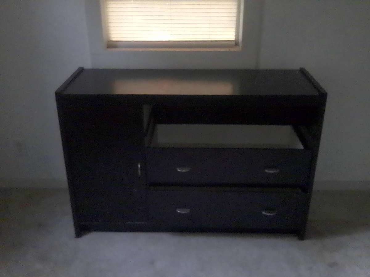 twin size bed used may be once or twice