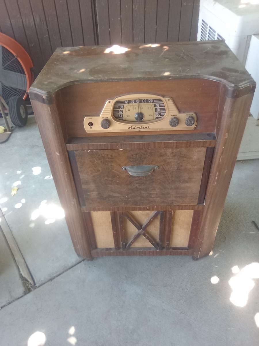 3 old 1940s vintage tube  sterios