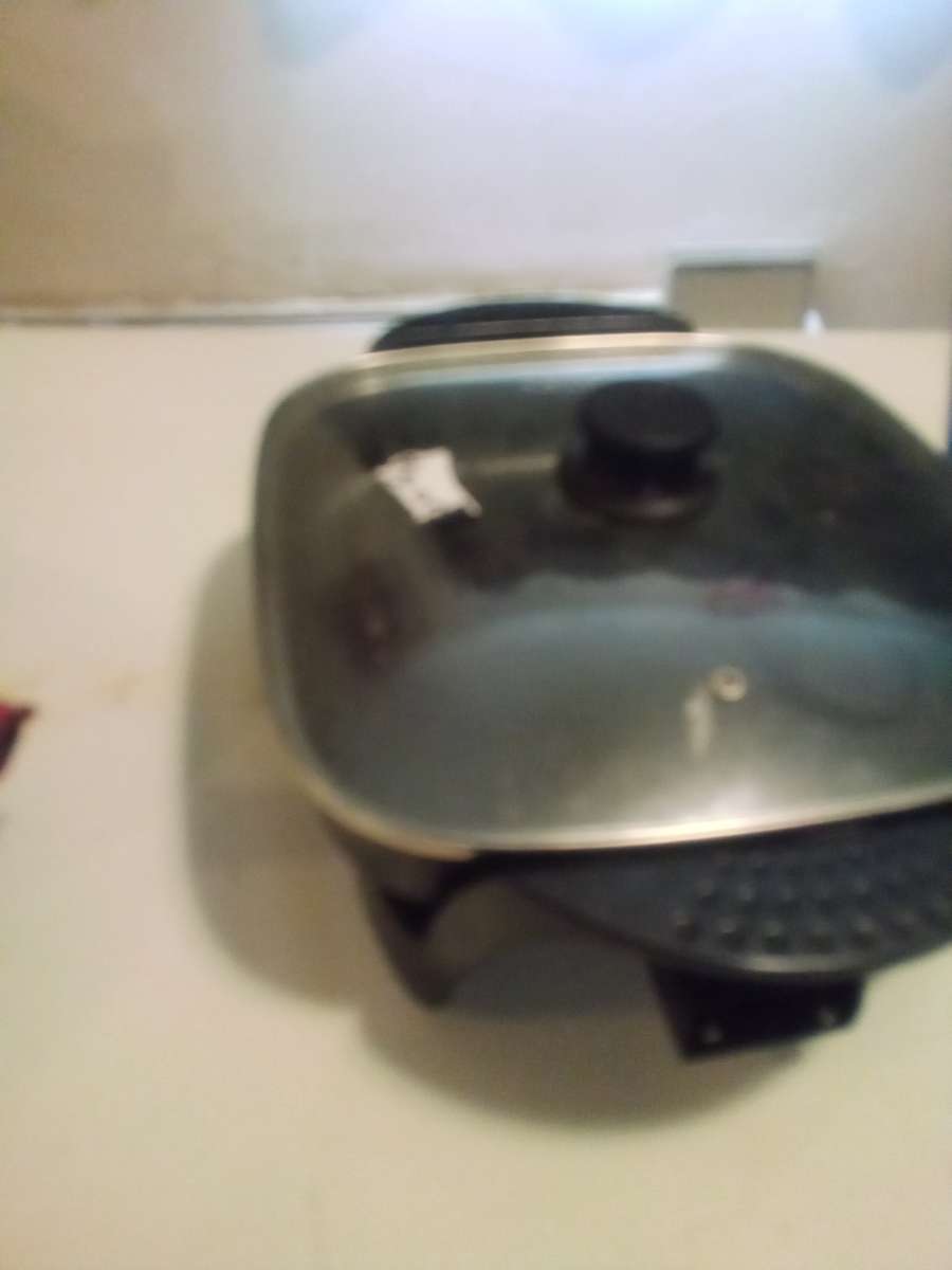 electric skillet selection in good condition