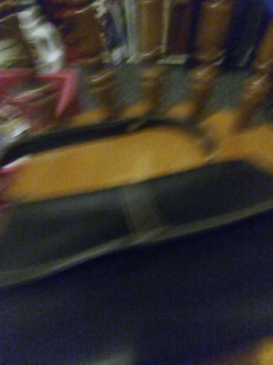 LIZ Clainborne ACCESSORIES