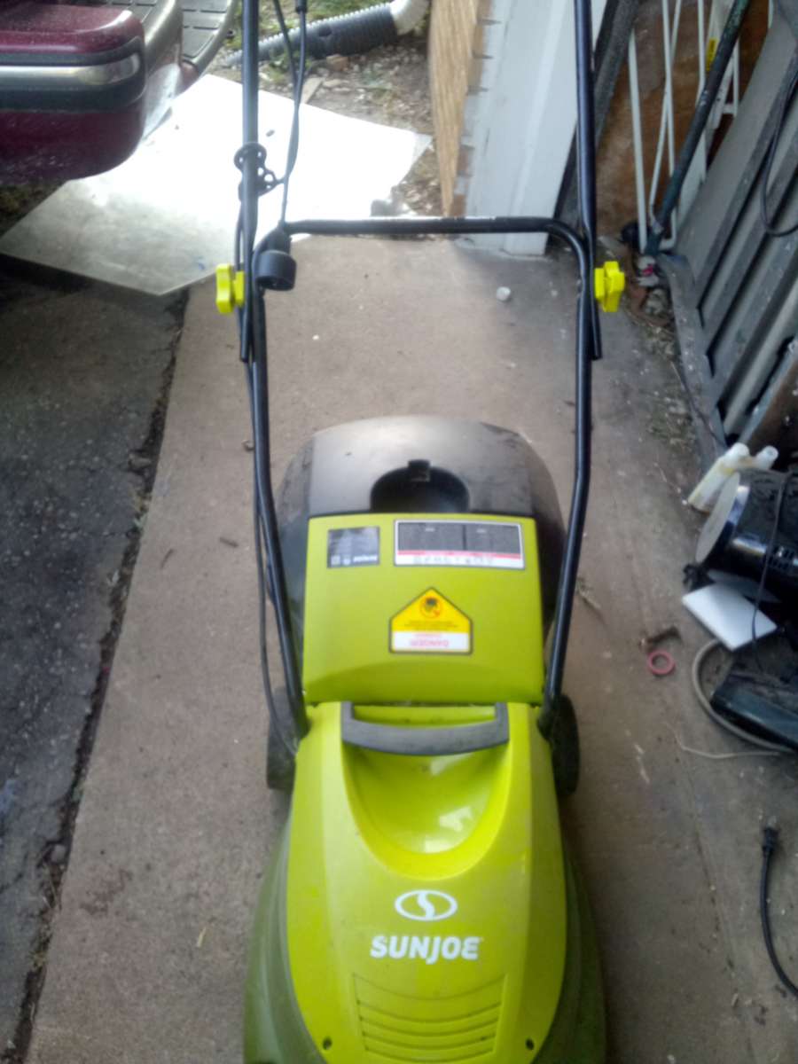 SunJoe electric lawn mower