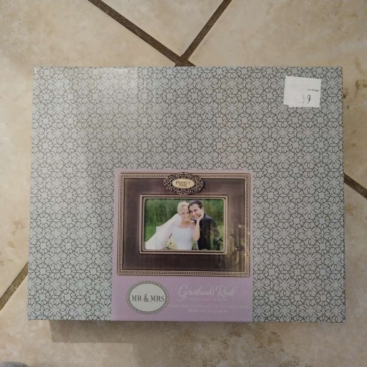 brand new Mr and Mrs bundle set of 5