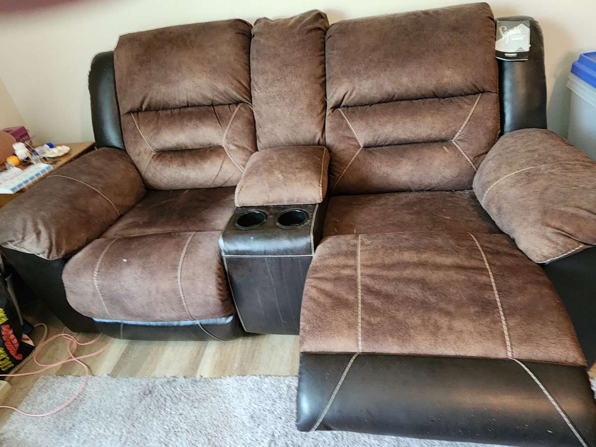 reclining love seat with console