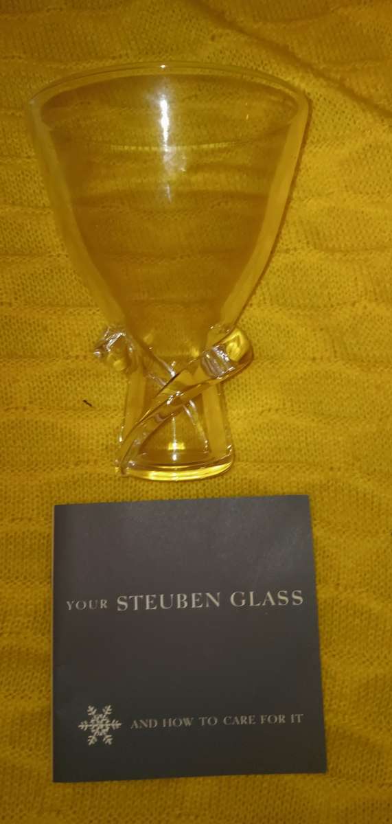 stueben genuine crystal high end vase