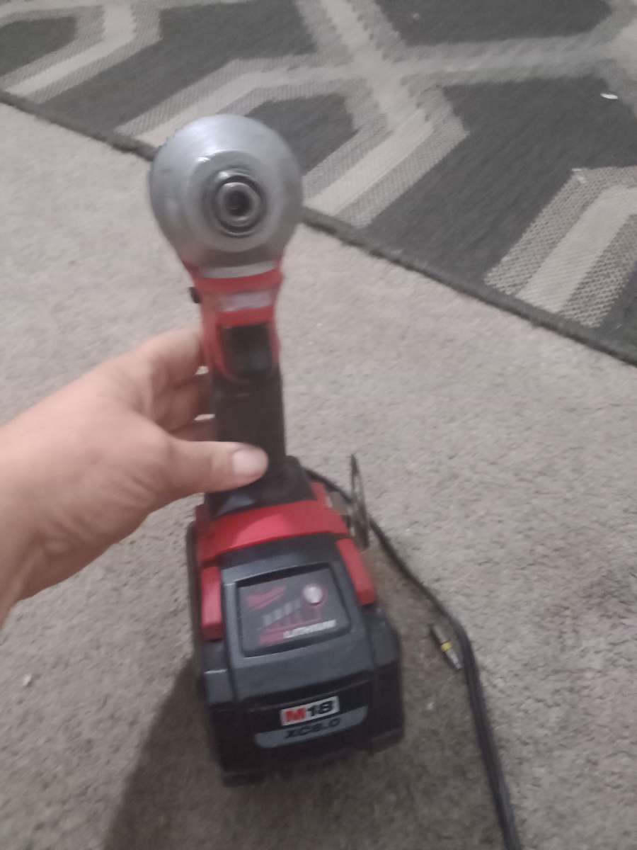 Milwaukee hex hydraulic driver and hex driver