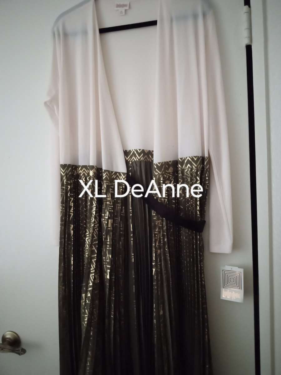 NWT LuLaRoe XL  DeAnne Dress for 50 Its Retails for 140