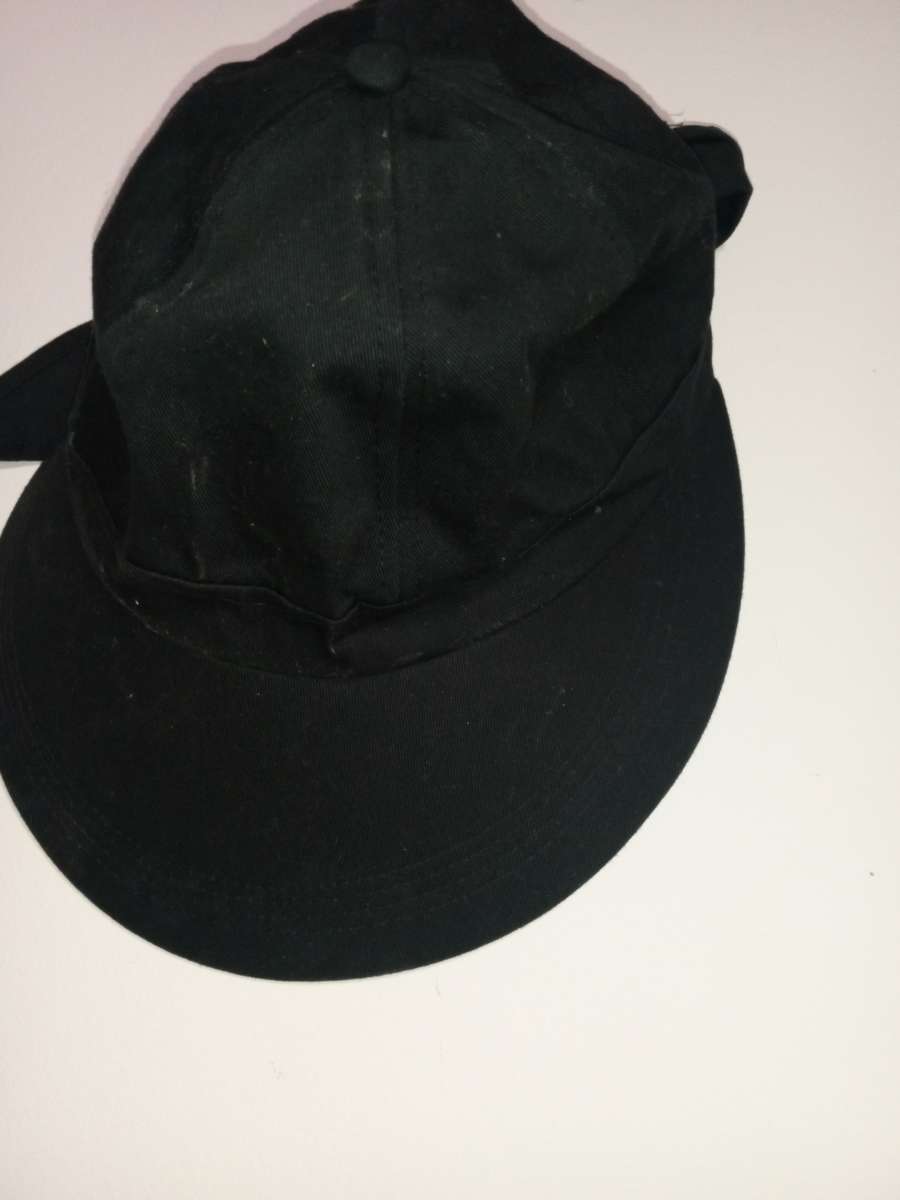 Womens hat with bow