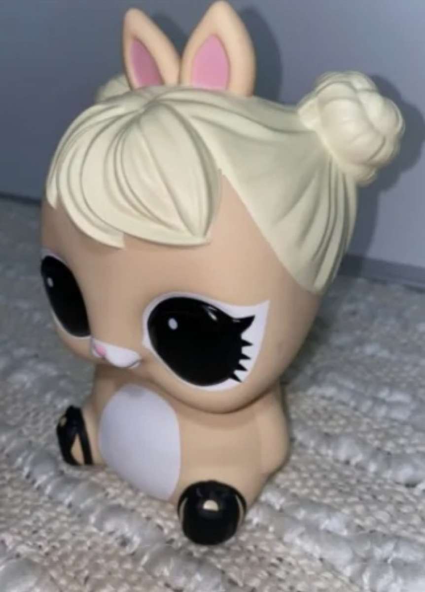 LOL Biggie pet Bank Doll Excellent used condition