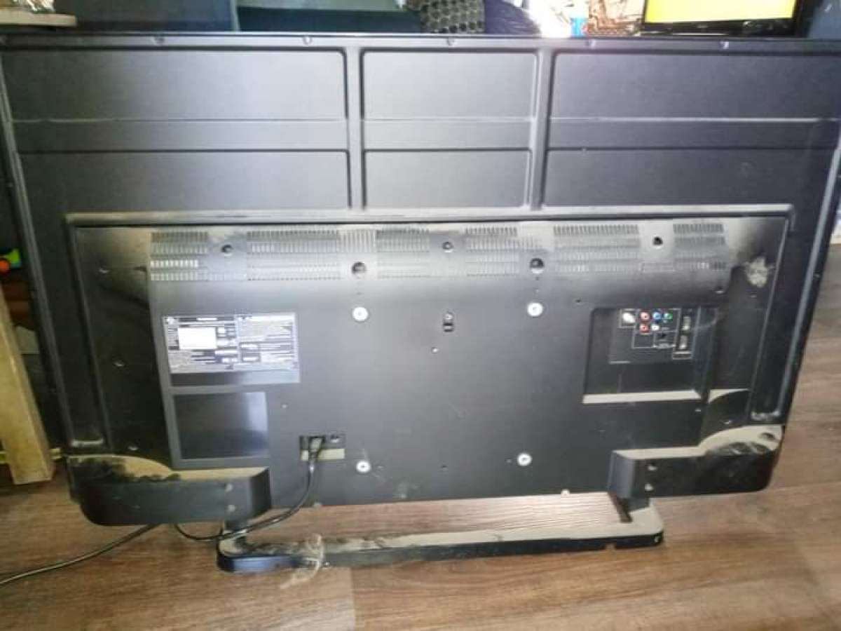 Toshiba tv 40in noting wrong with it at all