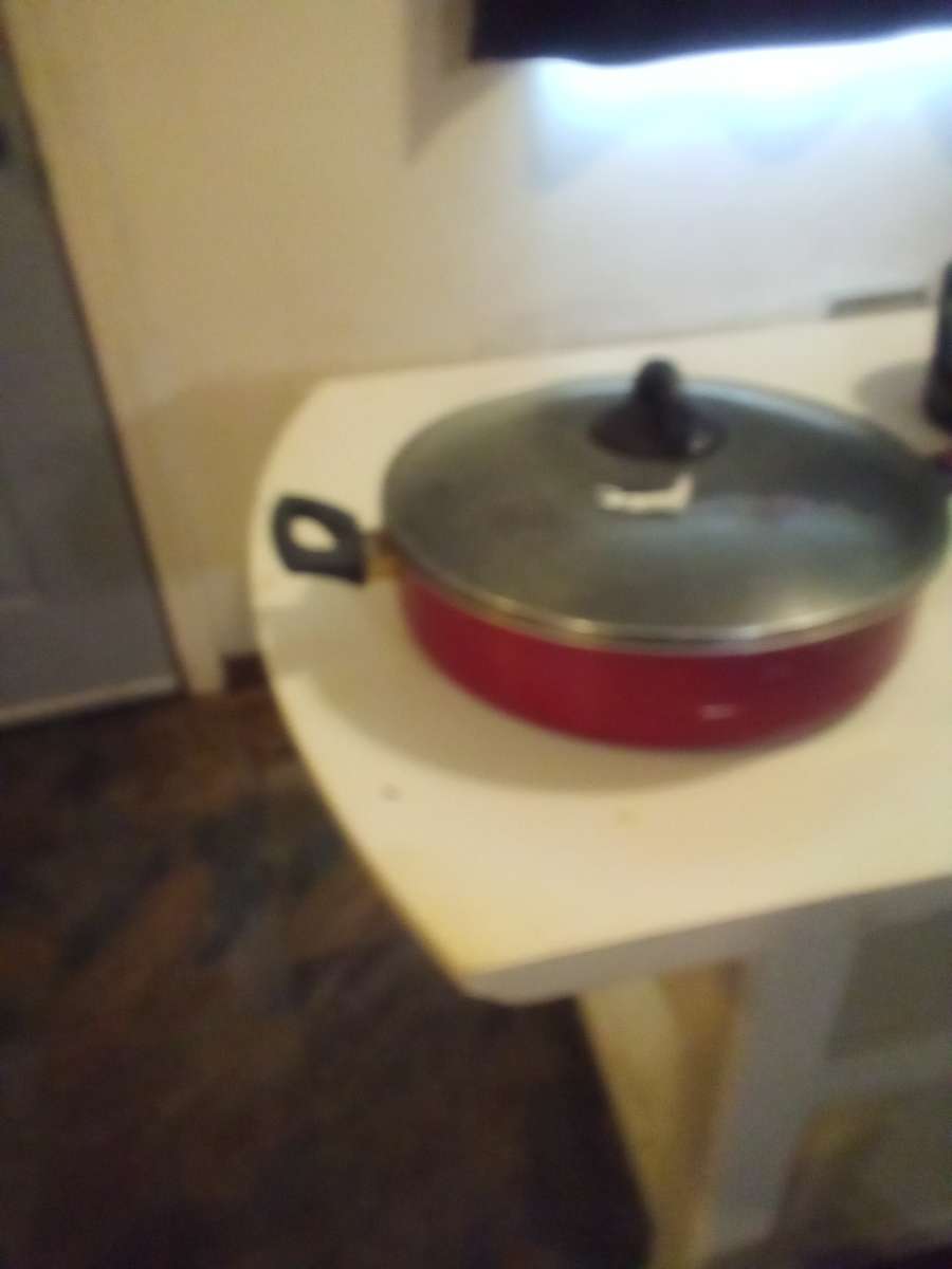 electric skillet selection in good condition