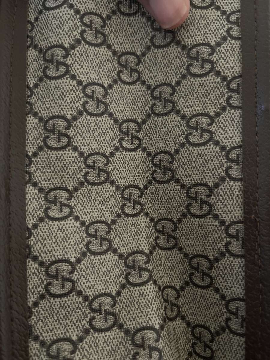 Gucci hand held purse