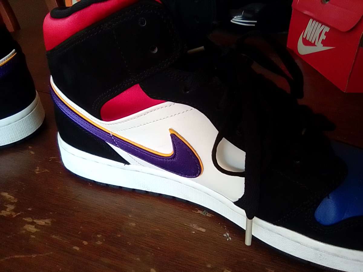 Cheap Nike shoe bundle