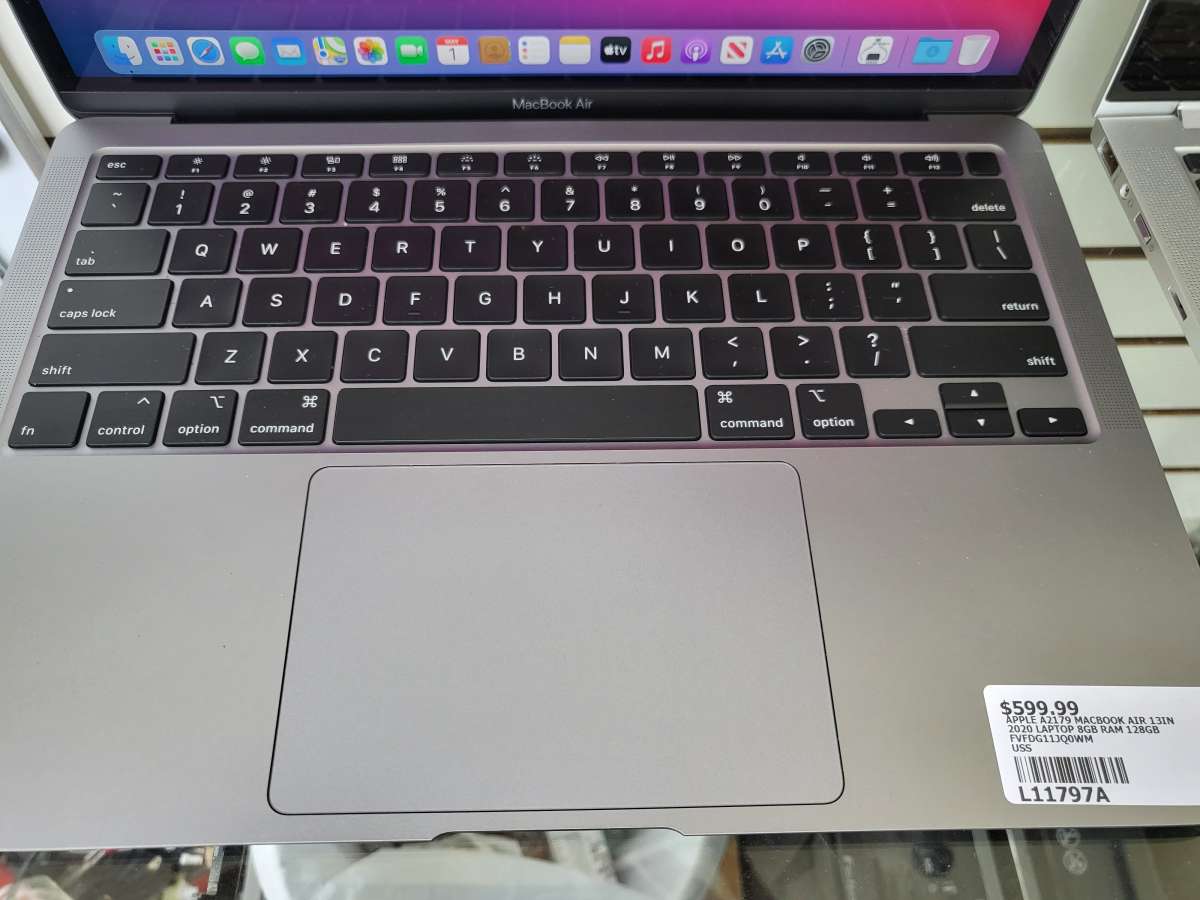 apple MacBook air retina 13in 2020