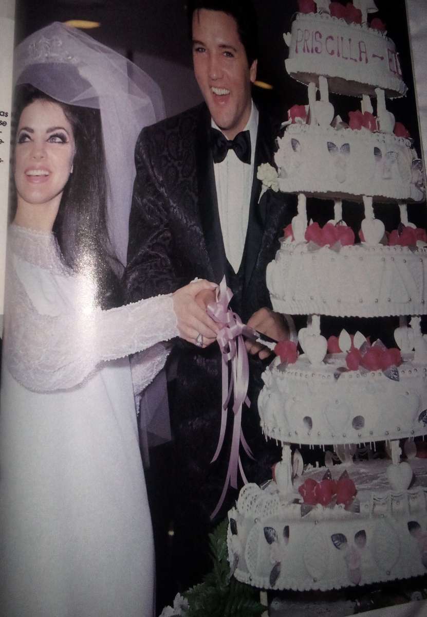 1987 ELVIS 10TH ANNIVERSARY MEMORIAL EDITION MAGAZINE