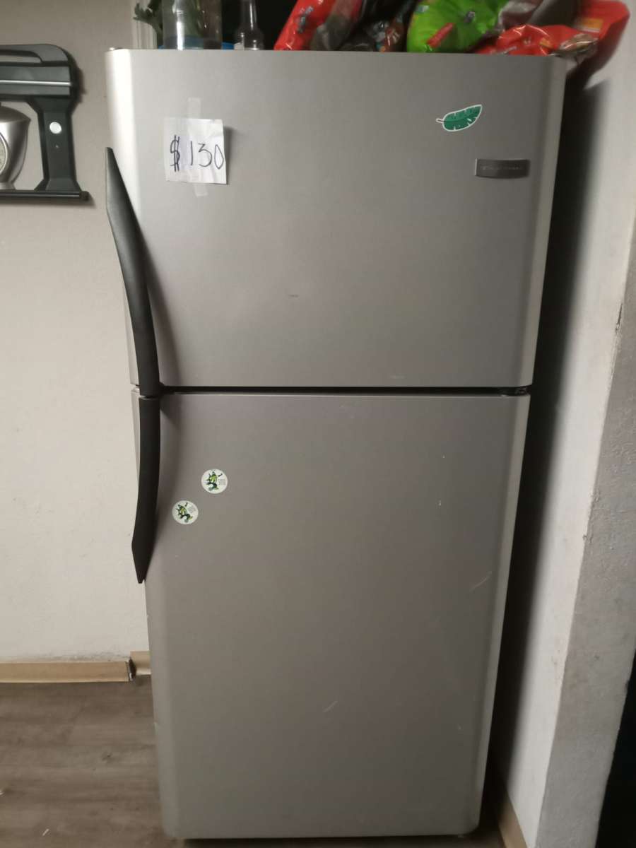 camas nevera mesa gamer cuadros