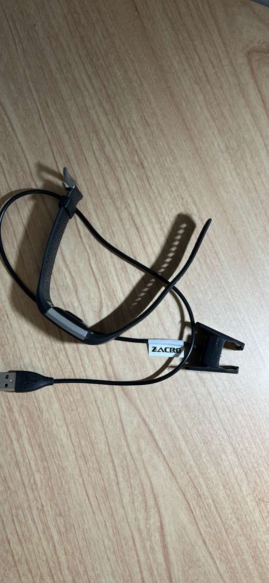 Fit Bit w Aftermarker Charger