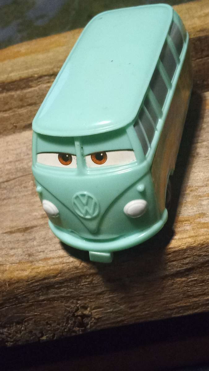 Disney Pixar car Filmore eyes up Bus 2006