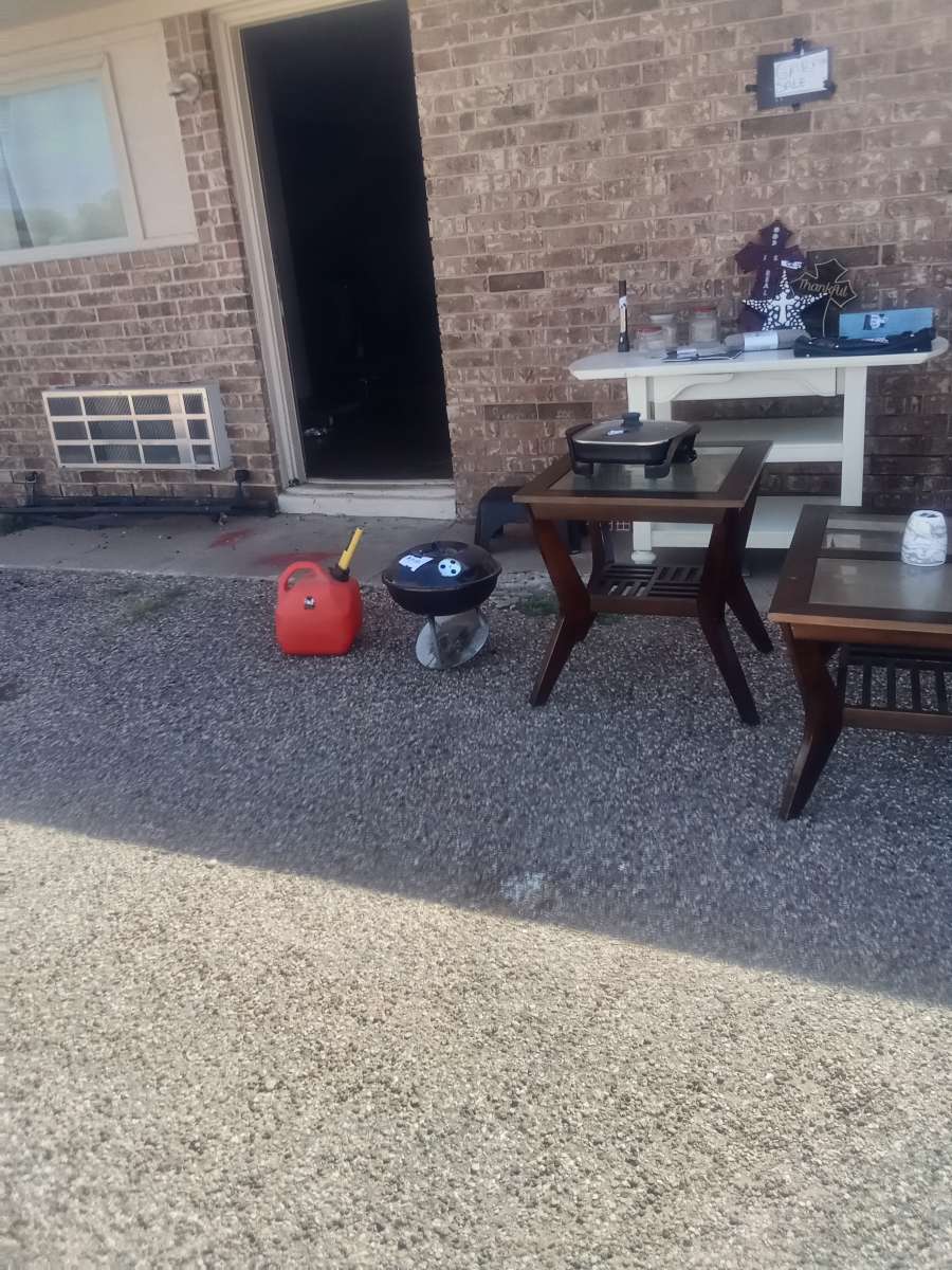 coffee pot and cups electric grill skillet BBQ grill coffee