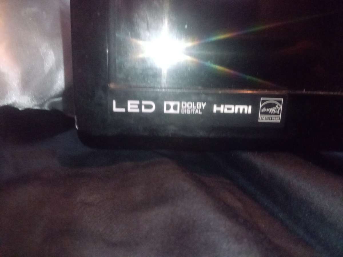 sanyo flat screen TV