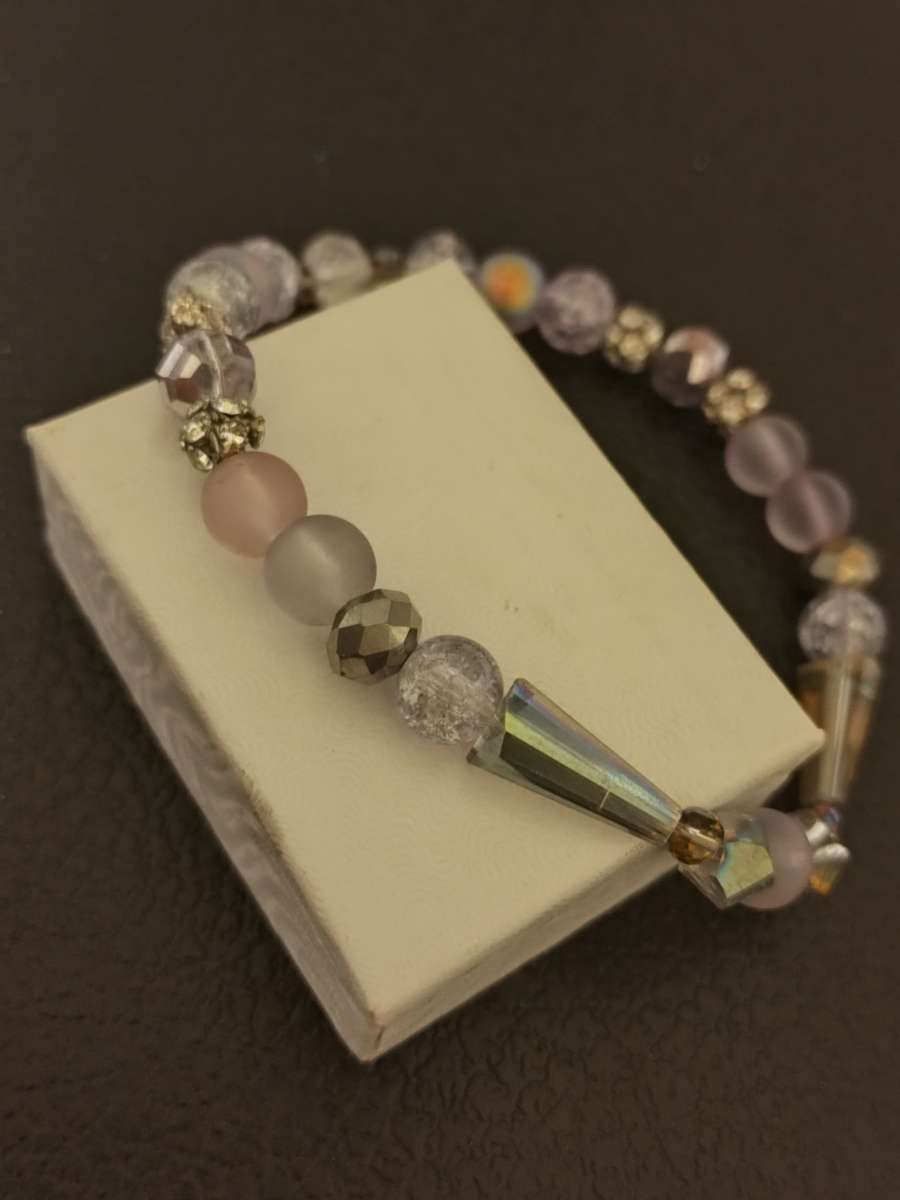 Gorgeous Hand made glass bead set necklace and bracelet