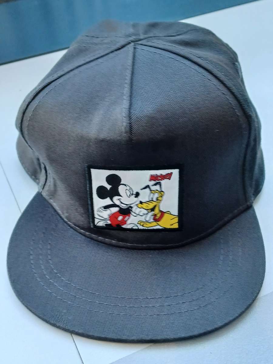 HAT MICKEY AND PLUTO Sz 9 12